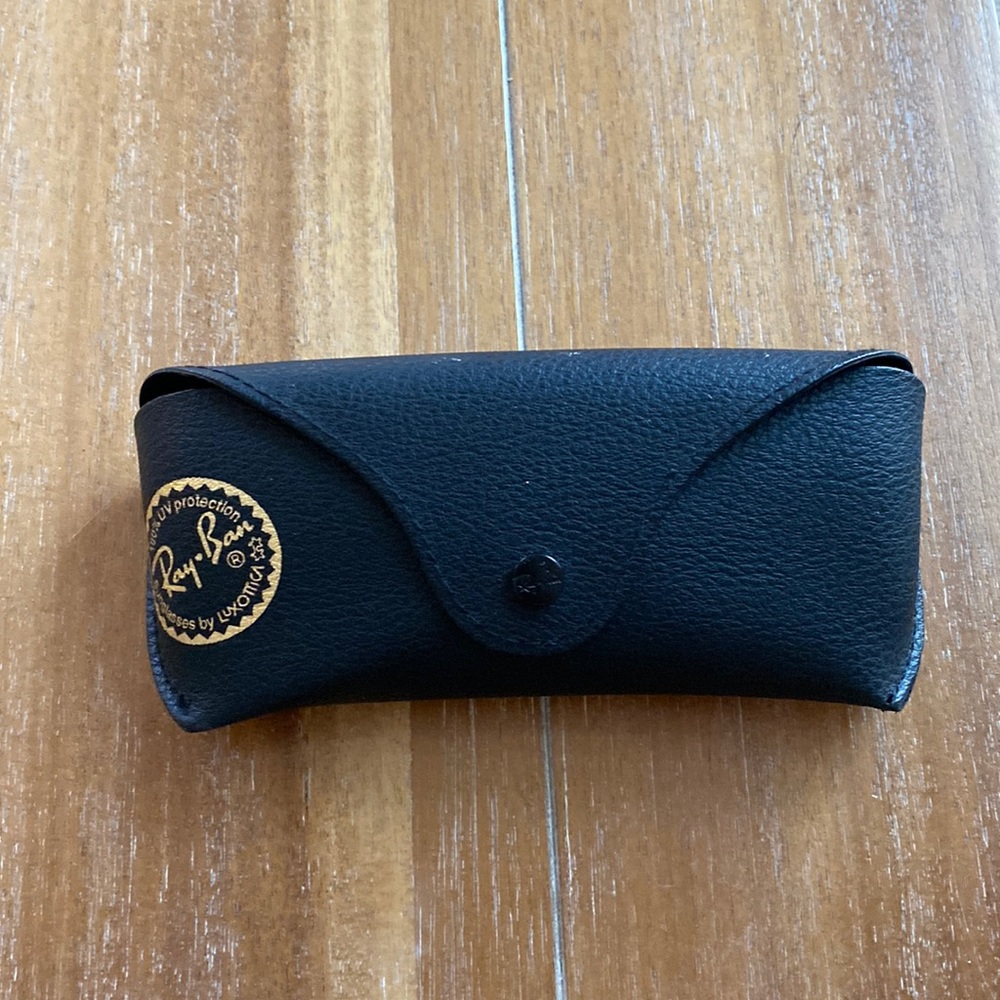 Ray Bans case